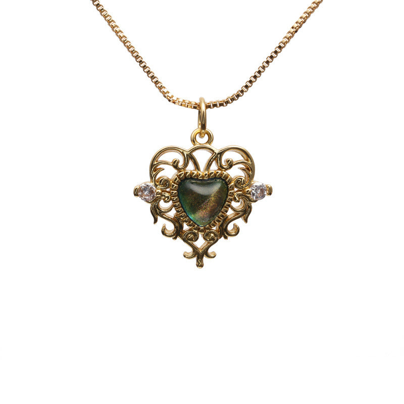 Hollow Heart-shaped Pendant Necklace Heart-shaped Crystal